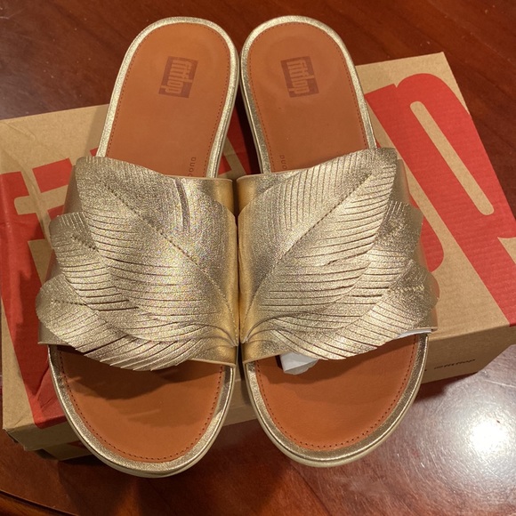 Sandals - Picture 3 of 5